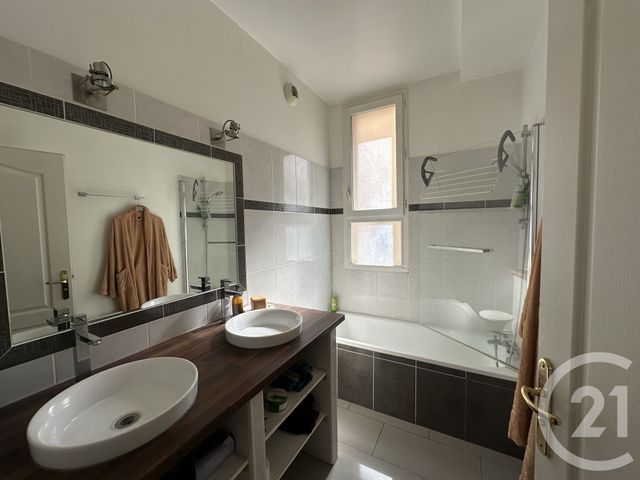 Appartement F3 à vendre - 3 pièces - 67,17 m2 - Corbeil Essonnes - 91 - ILE-DE-FRANCE