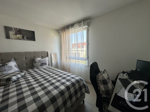 Appartement F2 à vendre - 2 pièces - 42,98 m2 - Corbeil Essonnes - 91 - ILE-DE-FRANCE