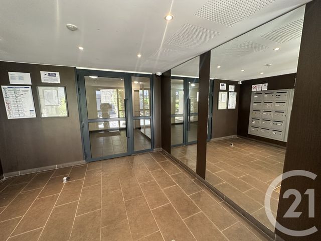 Appartement F2 à vendre - 2 pièces - 42,98 m2 - Corbeil Essonnes - 91 - ILE-DE-FRANCE