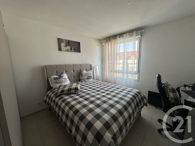 Appartement F2 à vendre - 2 pièces - 42,98 m2 - Corbeil Essonnes - 91 - ILE-DE-FRANCE