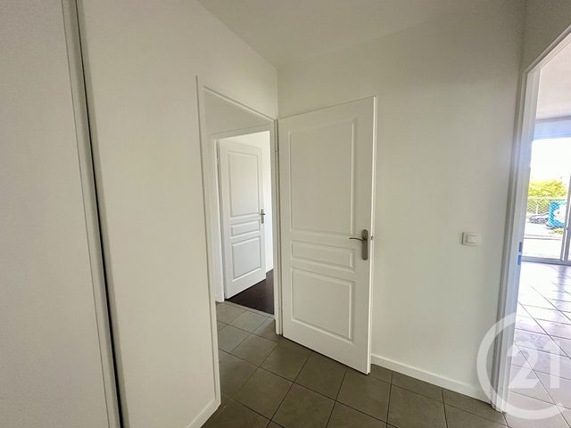 Appartement F3 à vendre - 3 pièces - 61 m2 - St Pierre Du Perray - 91 - ILE-DE-FRANCE