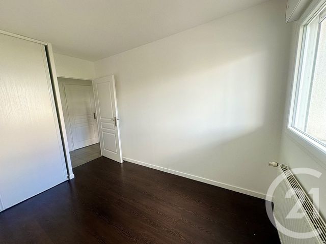 Appartement F3 à vendre - 3 pièces - 61 m2 - St Pierre Du Perray - 91 - ILE-DE-FRANCE