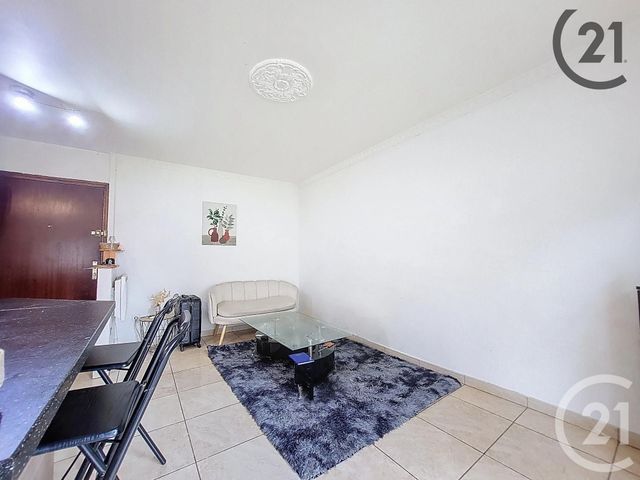 Appartement F2 à vendre - 2 pièces - 33 m2 - Corbeil Essonnes - 91 - ILE-DE-FRANCE