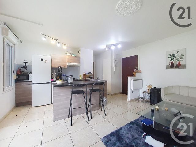 Appartement F2 à vendre - 2 pièces - 33 m2 - Corbeil Essonnes - 91 - ILE-DE-FRANCE