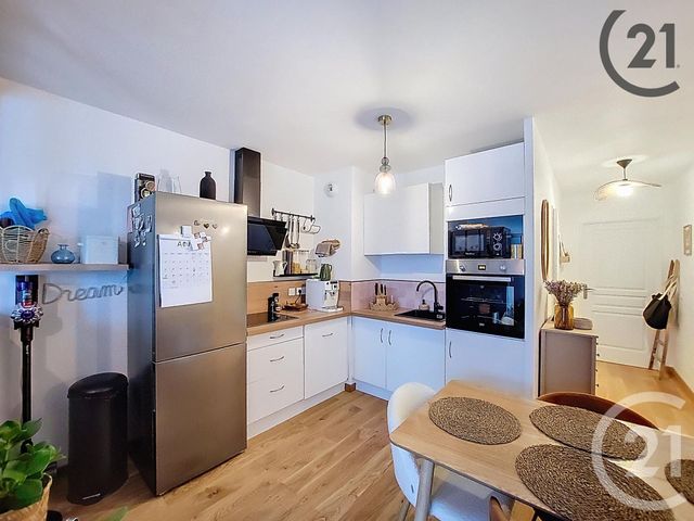 Appartement F2 à vendre - 2 pièces - 46 m2 - Corbeil Essonnes - 91 - ILE-DE-FRANCE