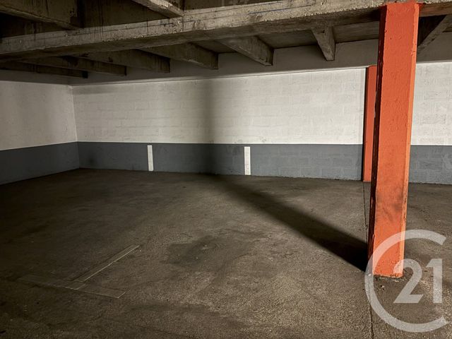 Parking à vendre - 12 m2 - Corbeil Essonnes - 91 - ILE-DE-FRANCE