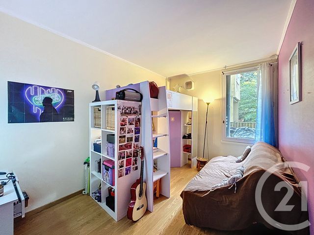 Appartement à vendre - 4 pièces - 75 m2 - Corbeil Essonnes - 91 - ILE-DE-FRANCE