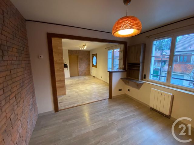 Appartement F3 &agrave; louer - 3 pi&egrave;ces - 50,04 m2 - Corbeil Essonnes - 91 - ILE-DE-FRANCE