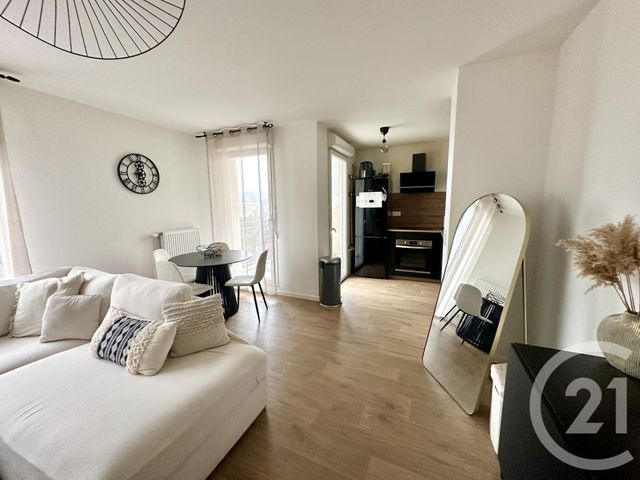 Appartement F3 &agrave; vendre - 3 pi&egrave;ces - 65,15 m2 - Corbeil Essonnes - 91 - ILE-DE-FRANCE
