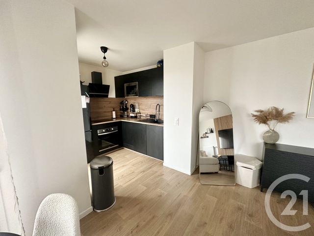 Appartement F3 &agrave; vendre - 3 pi&egrave;ces - 65,15 m2 - Corbeil Essonnes - 91 - ILE-DE-FRANCE