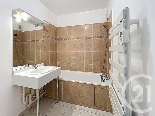 Appartement à vendre - 3 pièces - 67 m2 - St Germain Les Corbeil - 91 - ILE-DE-FRANCE