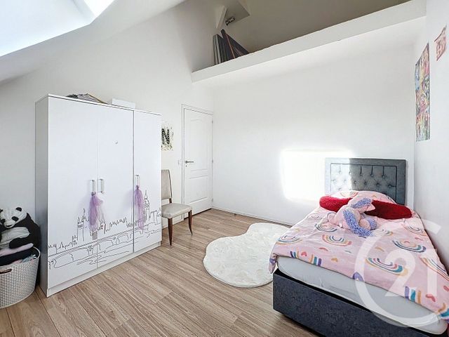 Maison à vendre - 9 pièces - 220,69 m2 - Villeneuve St Georges - 94 - ILE-DE-FRANCE