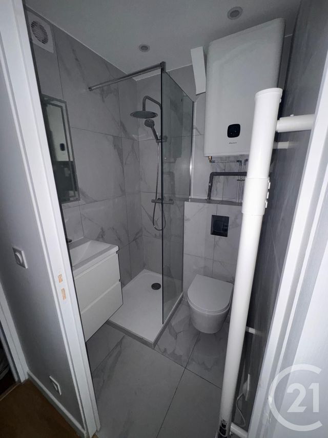 Appartement Studio &agrave; louer - 1 pi&egrave;ce - 9,88 m2 - Corbeil Essonnes - 91 - ILE-DE-FRANCE