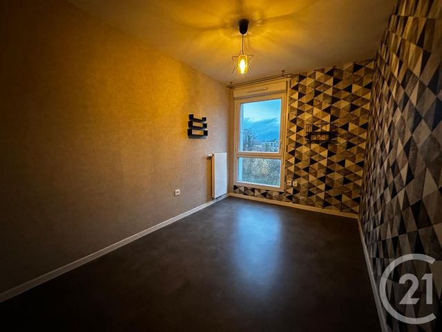 Appartement F5 &agrave; louer - 5 pi&egrave;ces - 91,04 m2 - Corbeil Essonnes - 91 - ILE-DE-FRANCE