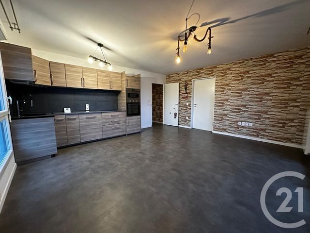 Appartement F5 &agrave; louer - 5 pi&egrave;ces - 91,04 m2 - Corbeil Essonnes - 91 - ILE-DE-FRANCE