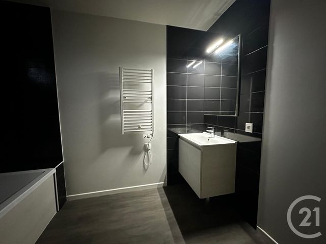 Appartement F5 &agrave; louer - 5 pi&egrave;ces - 91,04 m2 - Corbeil Essonnes - 91 - ILE-DE-FRANCE