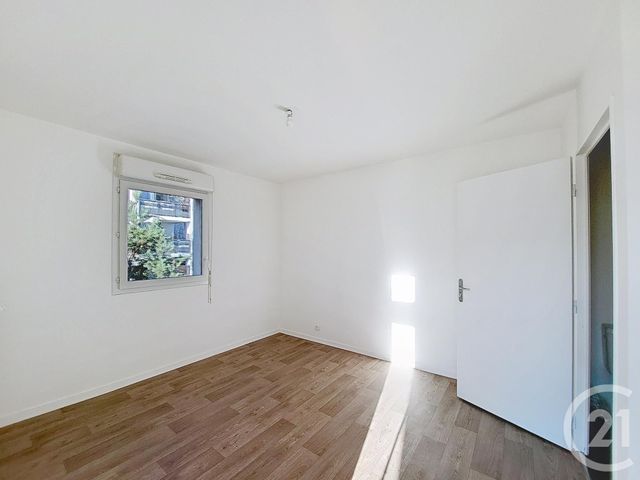 Appartement F4 &agrave; vendre - 4 pi&egrave;ces - 72,75 m2 - Corbeil Essonnes - 91 - ILE-DE-FRANCE