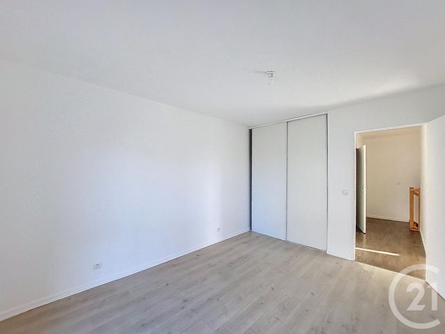 Appartement F4 &agrave; vendre - 4 pi&egrave;ces - 72,75 m2 - Corbeil Essonnes - 91 - ILE-DE-FRANCE