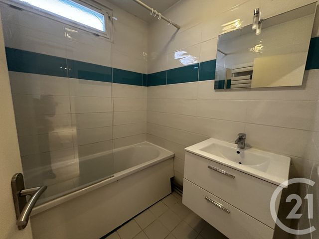 Appartement F3 &agrave; louer - 3 pi&egrave;ces - 64,64 m2 - Corbeil Essonnes - 91 - ILE-DE-FRANCE
