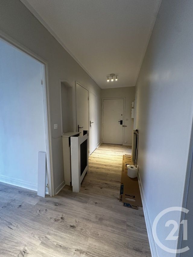 Appartement F3 &agrave; louer - 3 pi&egrave;ces - 64,64 m2 - Corbeil Essonnes - 91 - ILE-DE-FRANCE