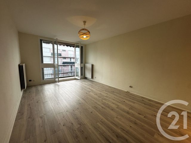Appartement F3 &agrave; louer - 3 pi&egrave;ces - 64,64 m2 - Corbeil Essonnes - 91 - ILE-DE-FRANCE