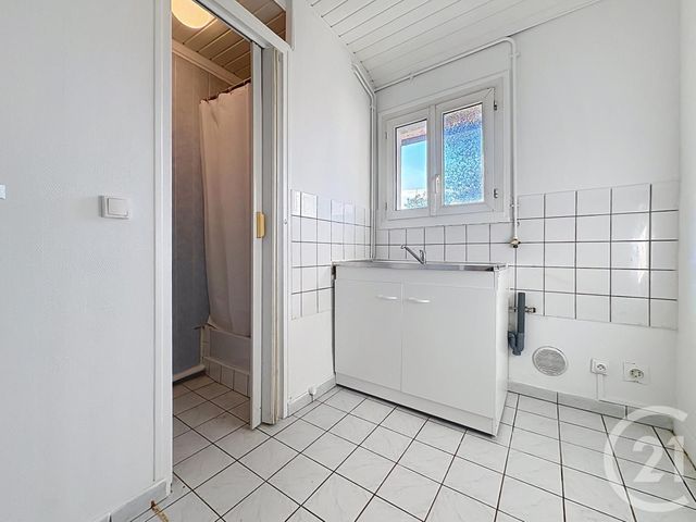 Appartement F2 &agrave; louer - 2 pi&egrave;ces - 31,63 m2 - Corbeil Essonnes - 91 - ILE-DE-FRANCE