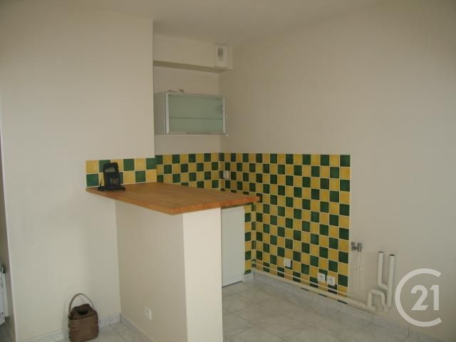 Appartement F2 &agrave; louer - 2 pi&egrave;ces - 30,90 m2 - Corbeil Essonnes - 91 - ILE-DE-FRANCE