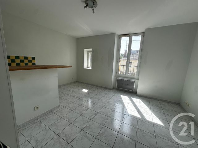 Appartement F2 &agrave; louer - 2 pi&egrave;ces - 30,90 m2 - Corbeil Essonnes - 91 - ILE-DE-FRANCE