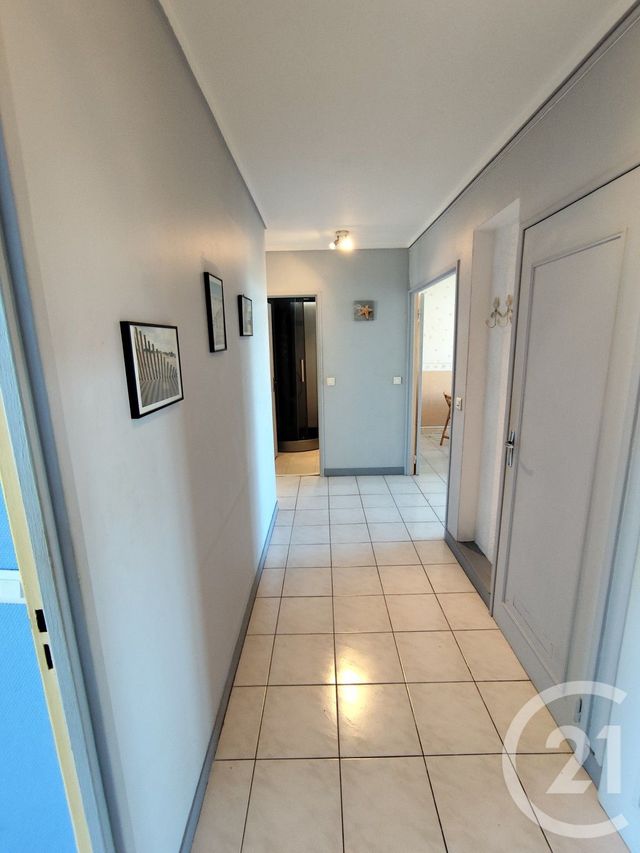 Appartement F3 &agrave; louer - 3 pi&egrave;ces - 64,63 m2 - Corbeil Essonnes - 91 - ILE-DE-FRANCE