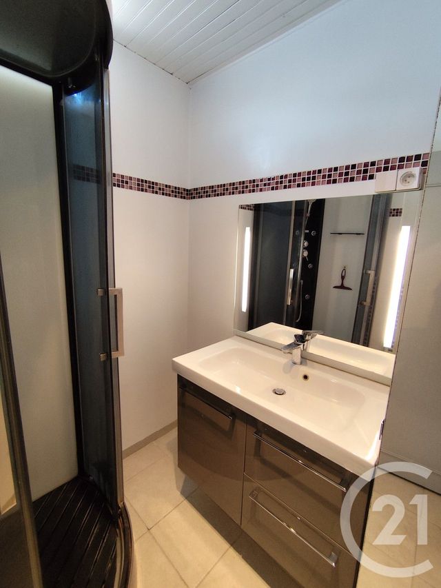 Appartement F3 &agrave; louer - 3 pi&egrave;ces - 64,63 m2 - Corbeil Essonnes - 91 - ILE-DE-FRANCE