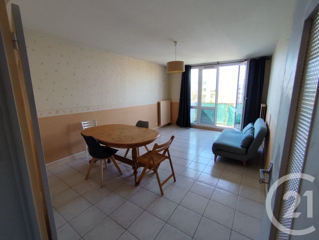 Appartement F3 &agrave; louer - 3 pi&egrave;ces - 64,63 m2 - Corbeil Essonnes - 91 - ILE-DE-FRANCE