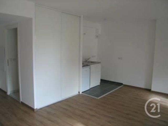 Appartement F1 &agrave; louer - 1 pi&egrave;ce - 35,09 m2 - Ris Orangis - 91 - ILE-DE-FRANCE