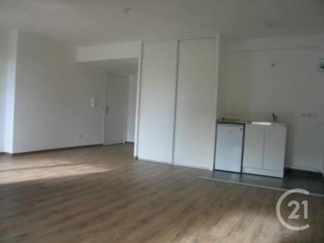 Appartement F1 &agrave; louer - 1 pi&egrave;ce - 35,09 m2 - Ris Orangis - 91 - ILE-DE-FRANCE