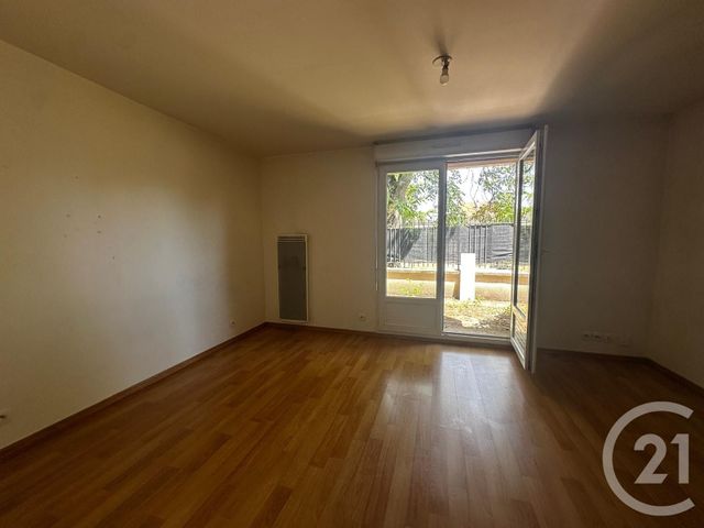 Appartement F1 &agrave; louer - 1 pi&egrave;ce - 24,10 m2 - Corbeil Essonnes - 91 - ILE-DE-FRANCE