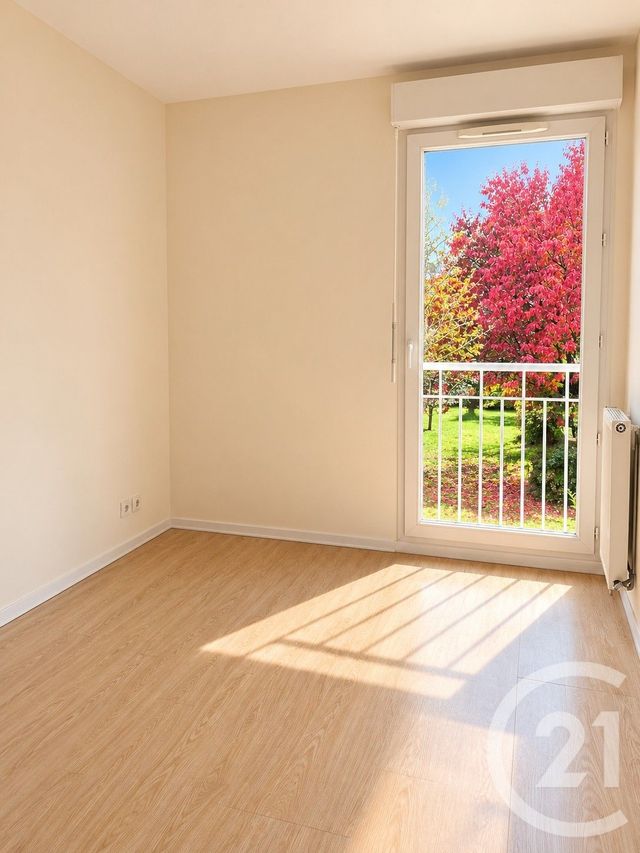 Appartement T3 &agrave; vendre - 3 pi&egrave;ces - 56,59 m2 - Ste Genevieve Des Bois - 91 - ILE-DE-FRANCE