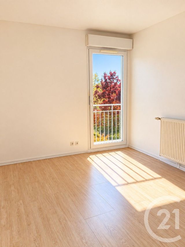 Appartement T3 &agrave; vendre - 3 pi&egrave;ces - 56,59 m2 - Ste Genevieve Des Bois - 91 - ILE-DE-FRANCE