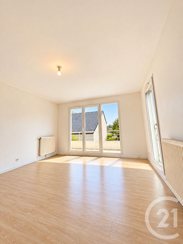 Appartement T3 &agrave; vendre - 3 pi&egrave;ces - 56,59 m2 - Ste Genevieve Des Bois - 91 - ILE-DE-FRANCE