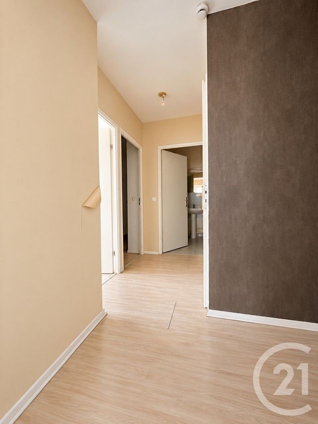 Appartement T3 &agrave; vendre - 3 pi&egrave;ces - 56,59 m2 - Ste Genevieve Des Bois - 91 - ILE-DE-FRANCE
