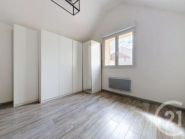 Appartement T2 &agrave; louer - 2 pi&egrave;ces - 41,60 m2 - Corbeil Essonnes - 91 - ILE-DE-FRANCE