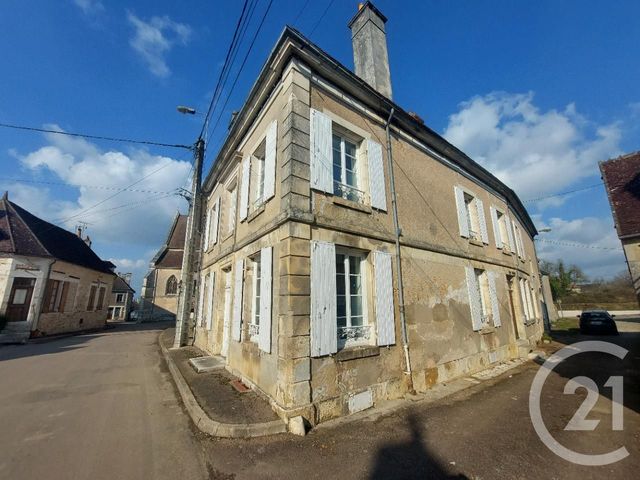 Maison à vendre - 7 pièces - 182 m2 - Etais La Sauvin - 89 - BOURGOGNE