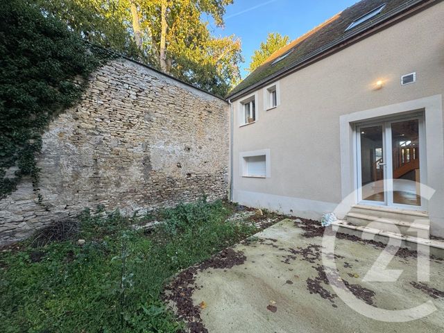 Maison &agrave; louer - 3 pi&egrave;ces - 76 m2 - Clamecy - 58 - BOURGOGNE