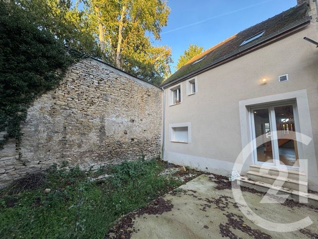 Maison &agrave; louer - 3 pi&egrave;ces - 76 m2 - Clamecy - 58 - BOURGOGNE