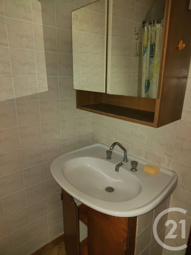 Maison à vendre - 3 pièces - 69 m2 - Herry - 18 - CENTRE