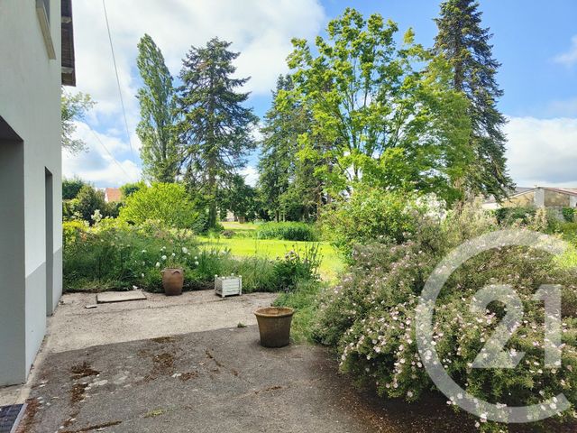 Maison &agrave; vendre - 7 pi&egrave;ces - 214,50 m2 - La Chapelle Montlinard - 18 - CENTRE