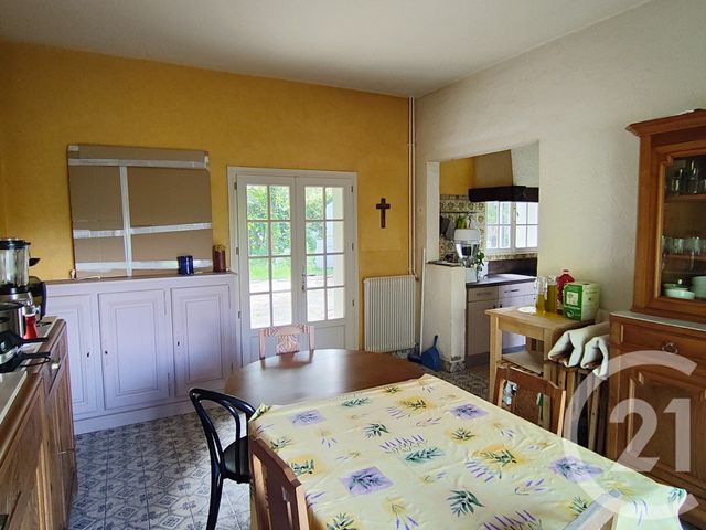 Maison &agrave; vendre - 7 pi&egrave;ces - 214,50 m2 - La Chapelle Montlinard - 18 - CENTRE