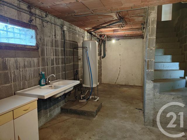 Maison à vendre - 7 pièces - 182 m2 - Feux - 18 - CENTRE