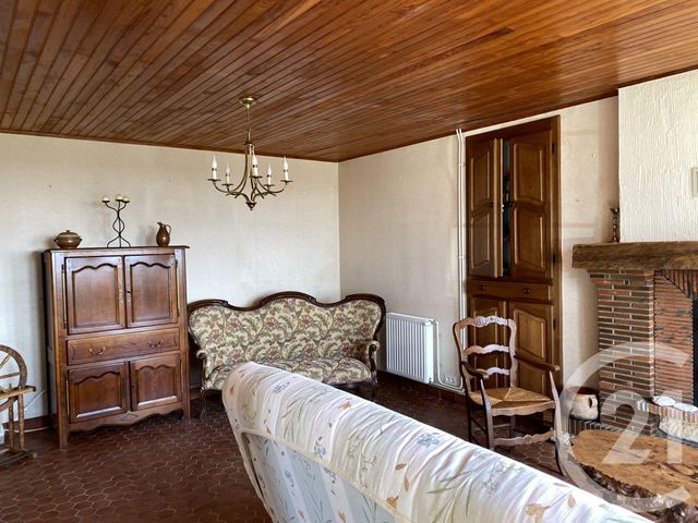 Maison à vendre - 9 pièces - 182 m2 - Sury En Vaux - 18 - CENTRE