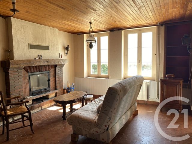 Maison à vendre - 9 pièces - 182 m2 - Sury En Vaux - 18 - CENTRE