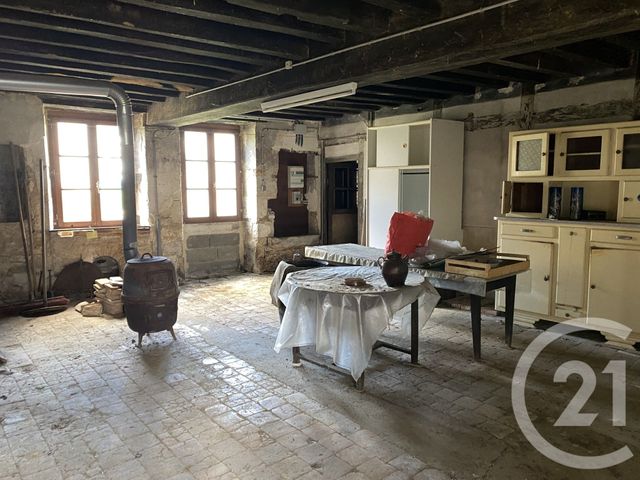 Maison à vendre - 9 pièces - 182 m2 - Sury En Vaux - 18 - CENTRE