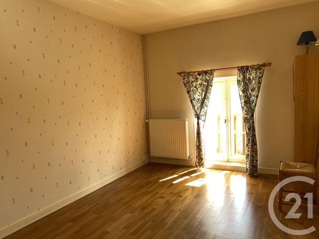 Maison à vendre - 9 pièces - 182 m2 - Sury En Vaux - 18 - CENTRE